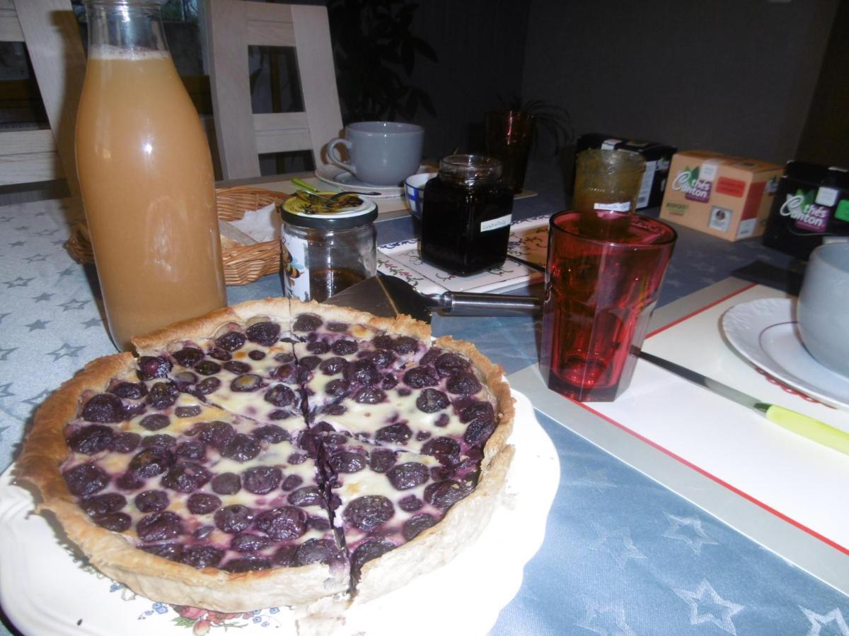 Chez Catherine Et Roger Brouvelieures Bagian luar foto